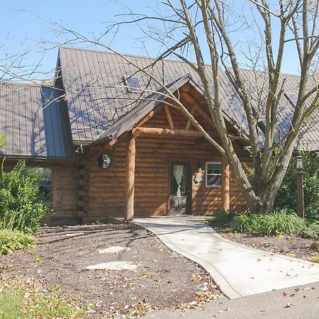 Hummingbird Haven Cabin By Amish Country Lodging Berlin Ngoại thất bức ảnh