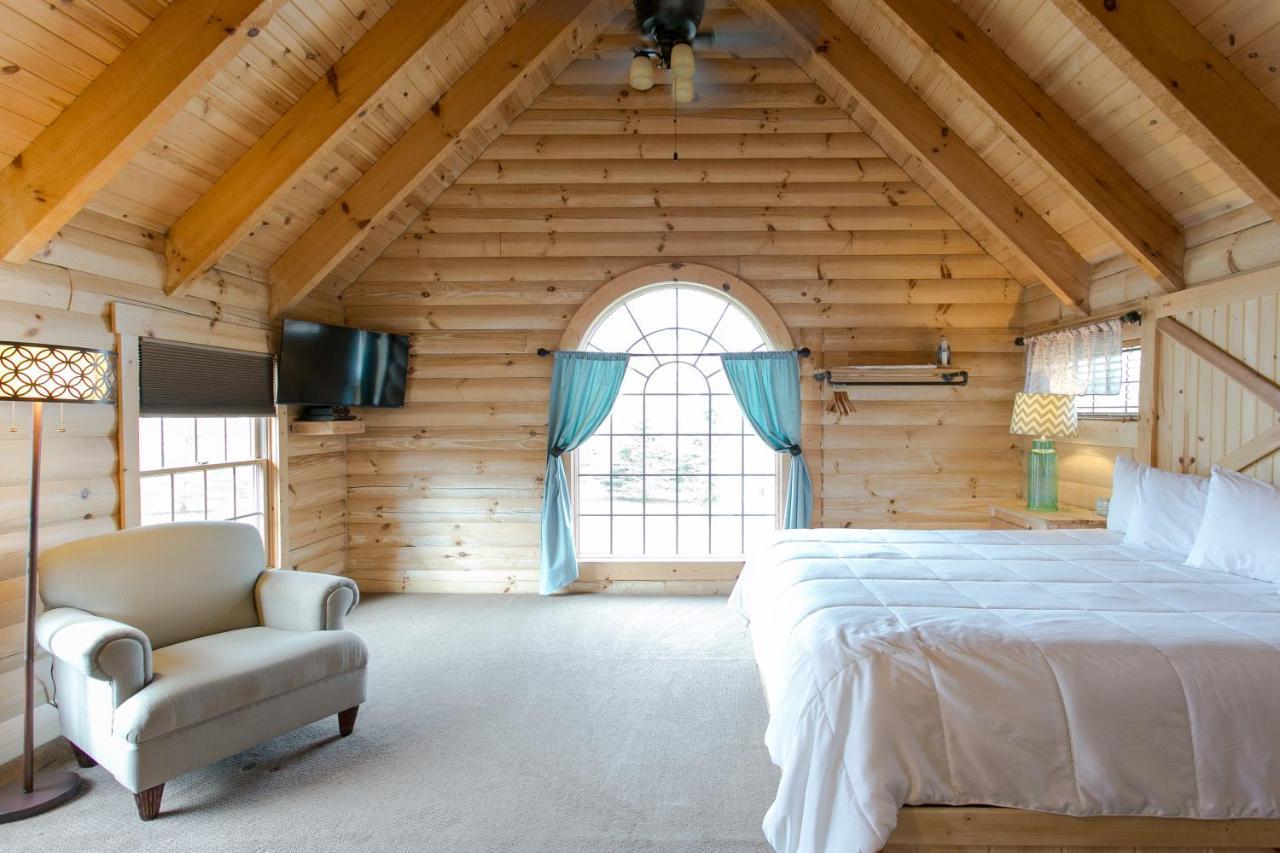 Hummingbird Haven Cabin By Amish Country Lodging Berlin Ngoại thất bức ảnh