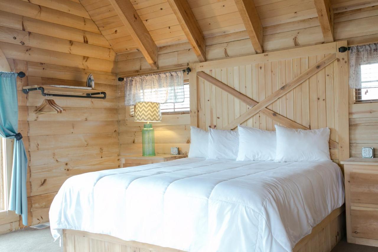 Hummingbird Haven Cabin By Amish Country Lodging Berlin Ngoại thất bức ảnh